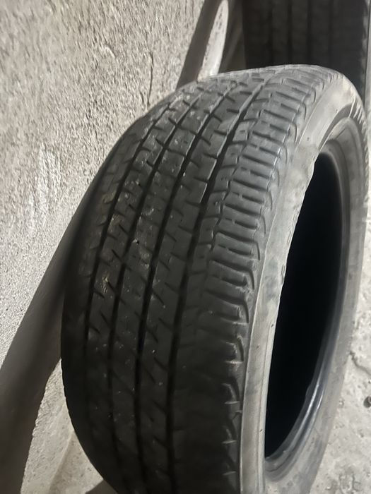 Продам шины на камри  R17