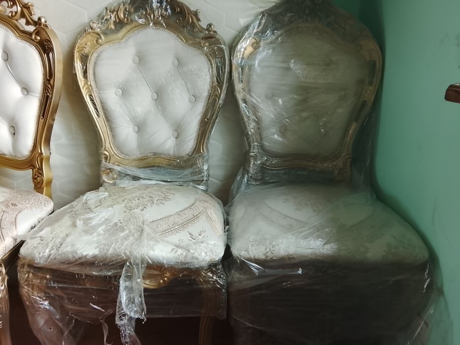 Продам 6 новых стульев