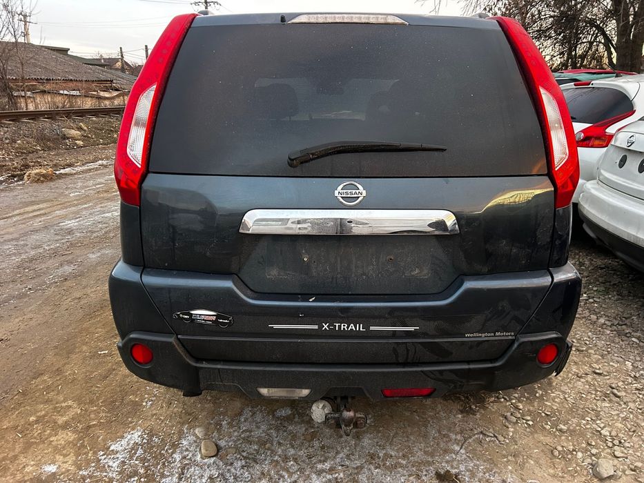 Haion cu lunetă Nissan X Trail T31 facelift 2011
