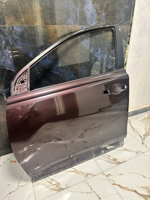 Дверь передняя левая toyota RAV4