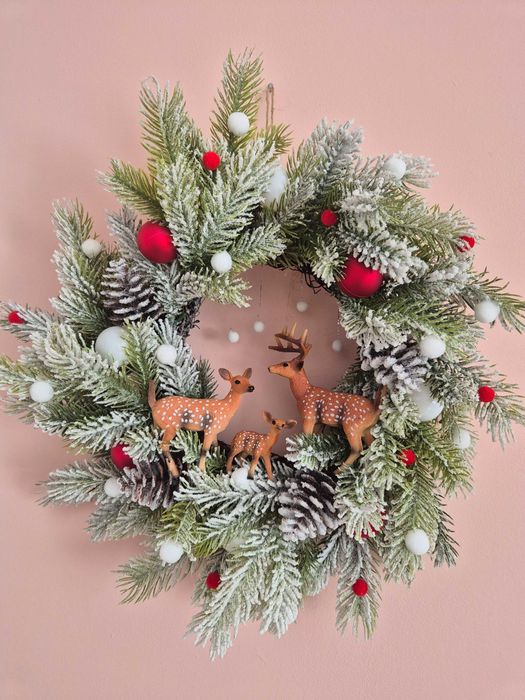 Коледни гноми и коледни венци