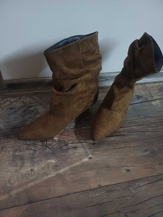 Велурени  кафяви боти