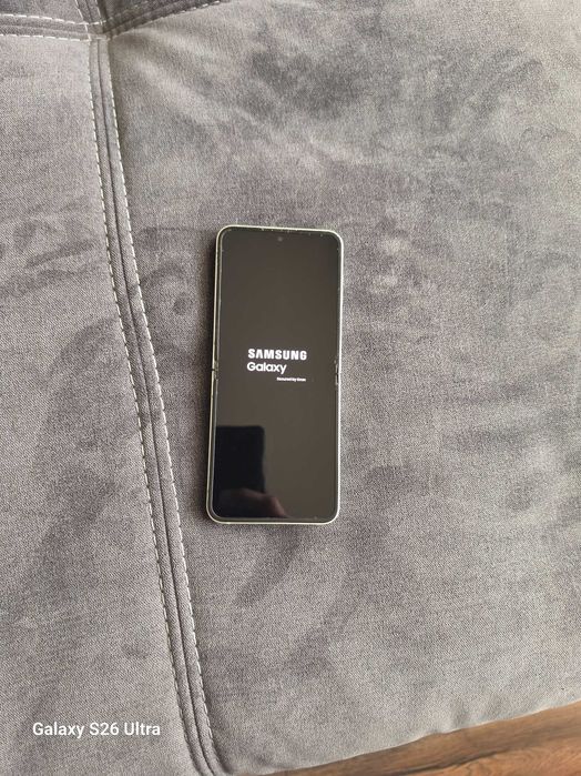 Samsung Z Flip 6 512gb. Гаранция
