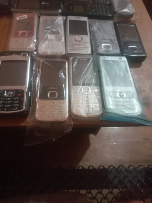 Продаю телефоны нокиа орегенал