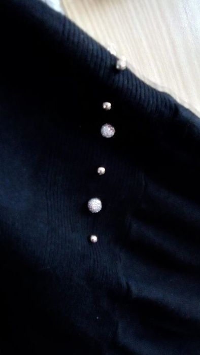 Дамски пуловер с мъниста