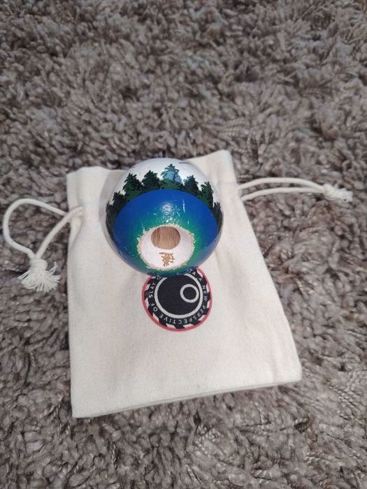 Kendama Europe Record Sticky Clear Tama Joshua Flow Grove Luna Cushion