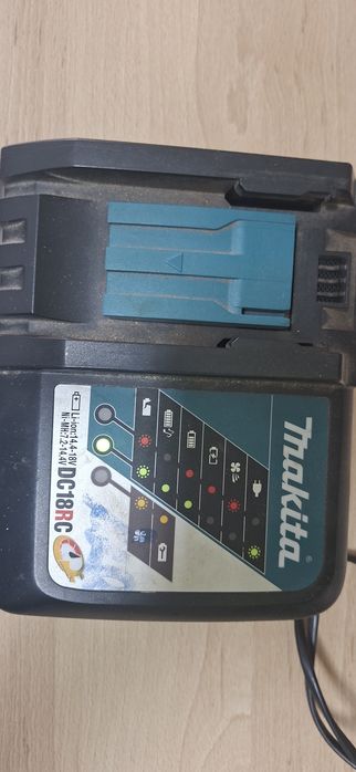 Statie incarcare Makita