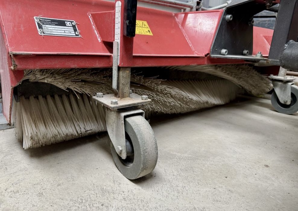 Masina de maturat santier/ stradala/ parcari/ spatii mari