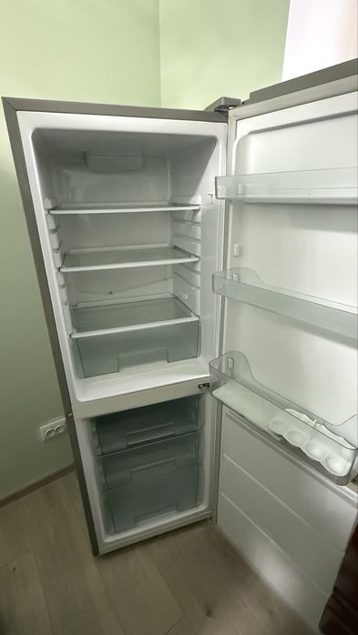 Продам холодильник Samsung