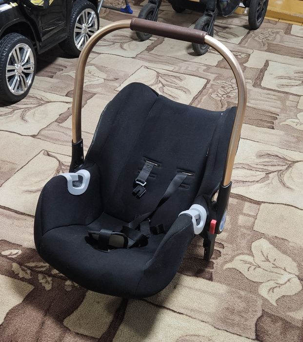 Детская коляска и автолюлька