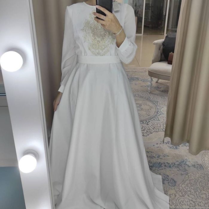 Длинное платье цвет Айвори