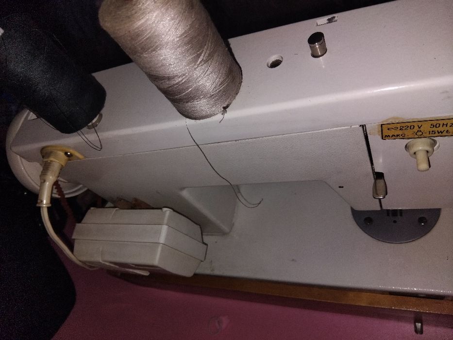 Швейная машинка Чайка.