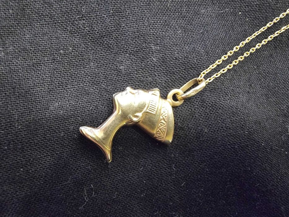 Златен Синджир, медальон