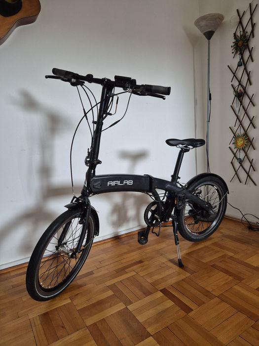 Bicicletă asistată electric pliabilă