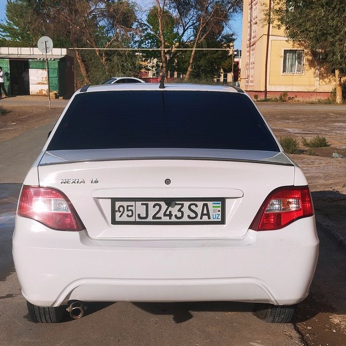 Nexia 2 1.6 dons 2015 sotiladi Dogovorgaxam beriladi