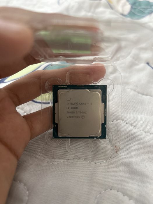 Intel Core i3 10105