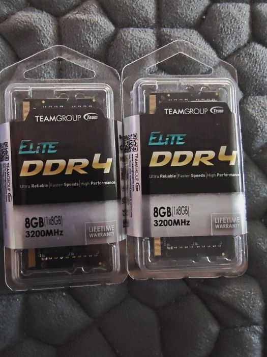 Продам ОЗУ ddr4 по 8гб