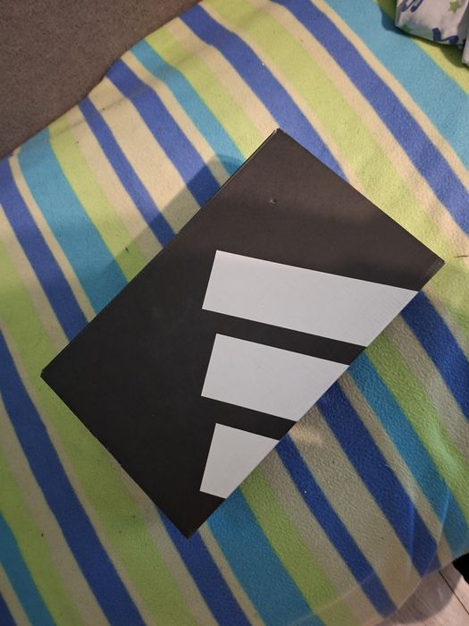 Маратонки адидас