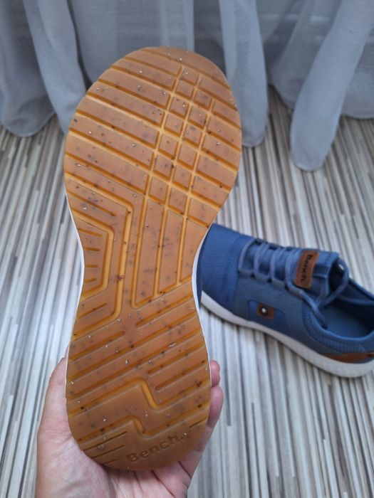 Adidași Bench mărime 39.