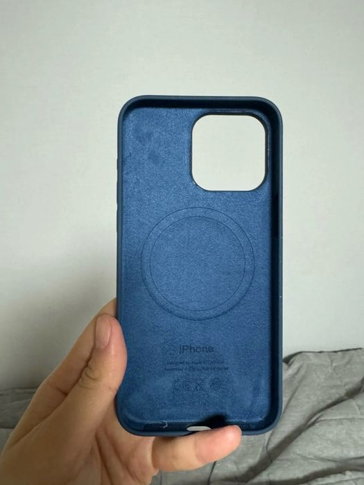 Apple кейс за iPhone 15/15 Pro/15 Pro Max Silicone Case с MagSafe