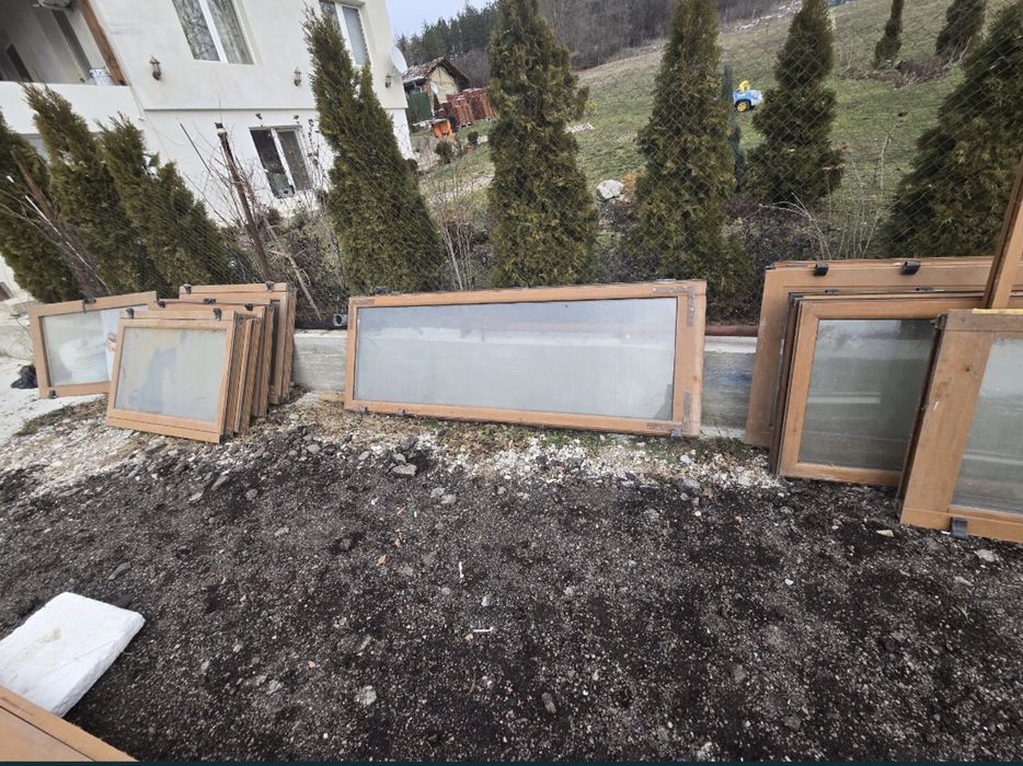 Алуминиева дограма- златен дъб