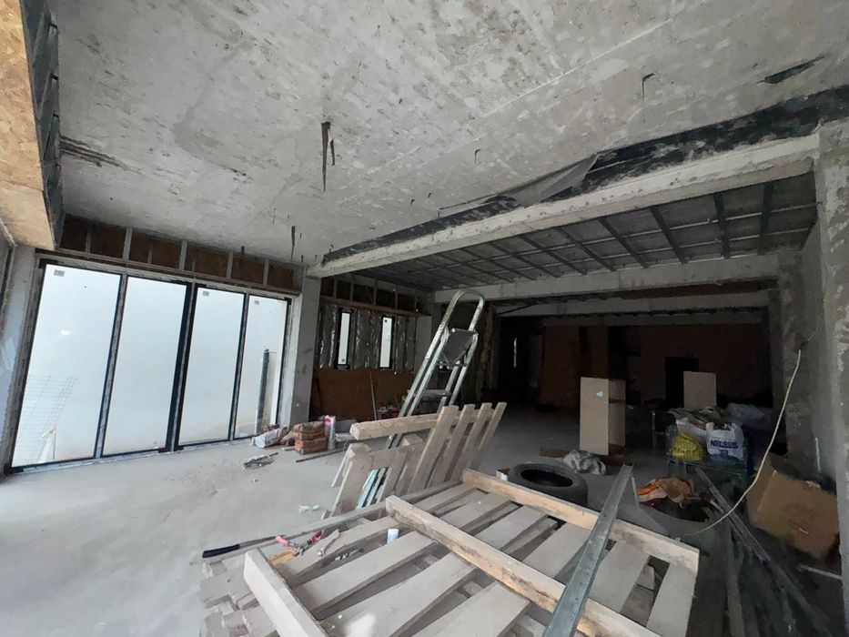 Spațiu comercial de vânzare/inchiriere 120mp [Bul. Primăverii]