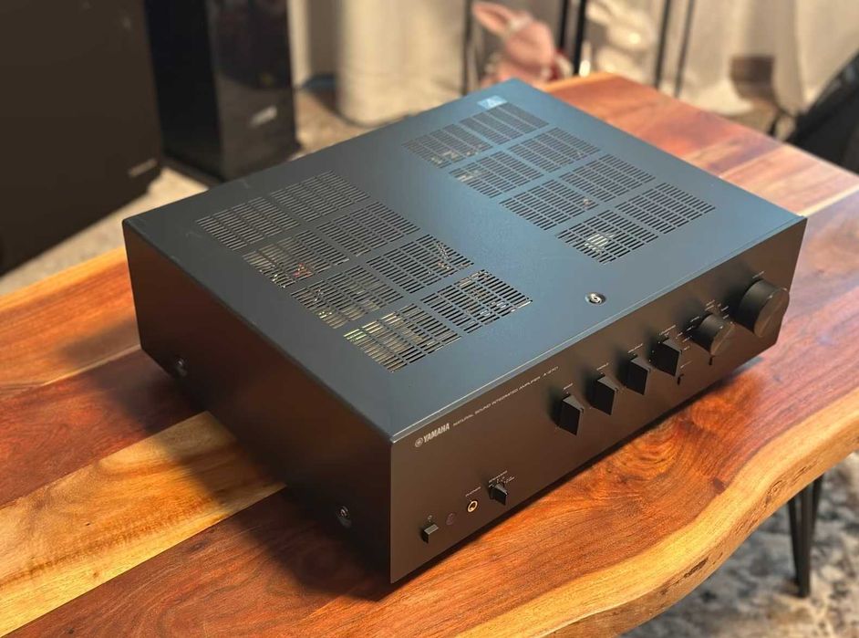 Amplificator Yamaha A-S701 Stereo impecabil ca nou