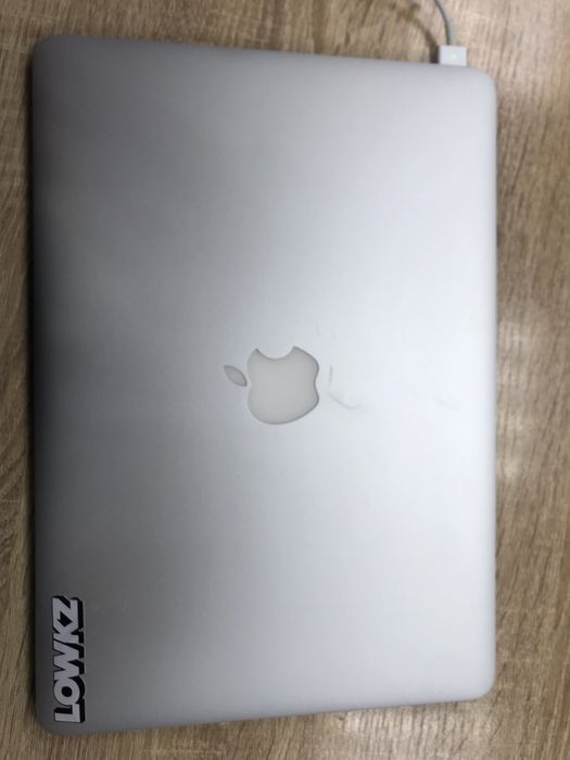 Macbook Air 13-inch 128gb(TM79)