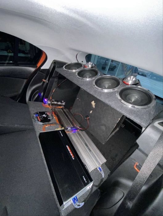 Montez subwoofere și sisteme audio auto. Citiți descrierea!!!