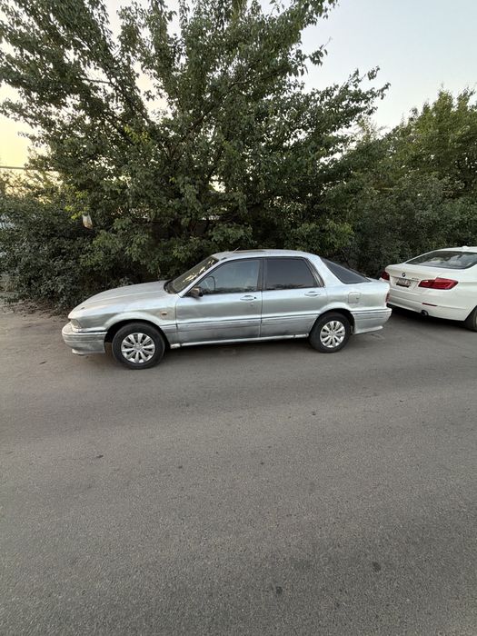 Mitsubishi Galant