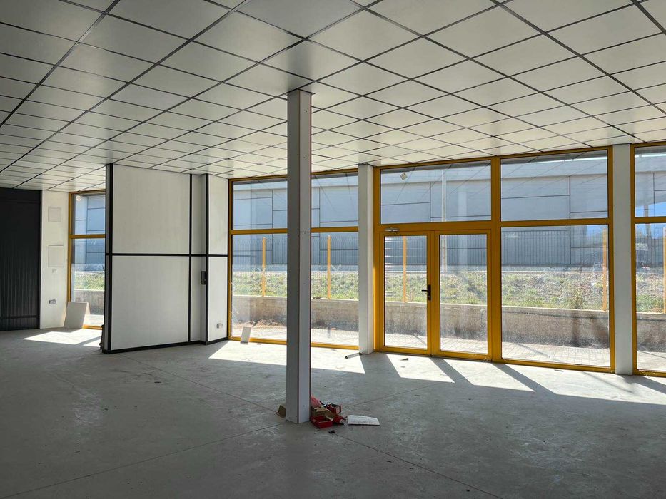 Дава се под наем Магазин в с. Герман, Област София-град - 170 кв.м за 1700 € - Снимка #2