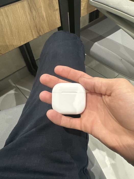 AirPods 4 original