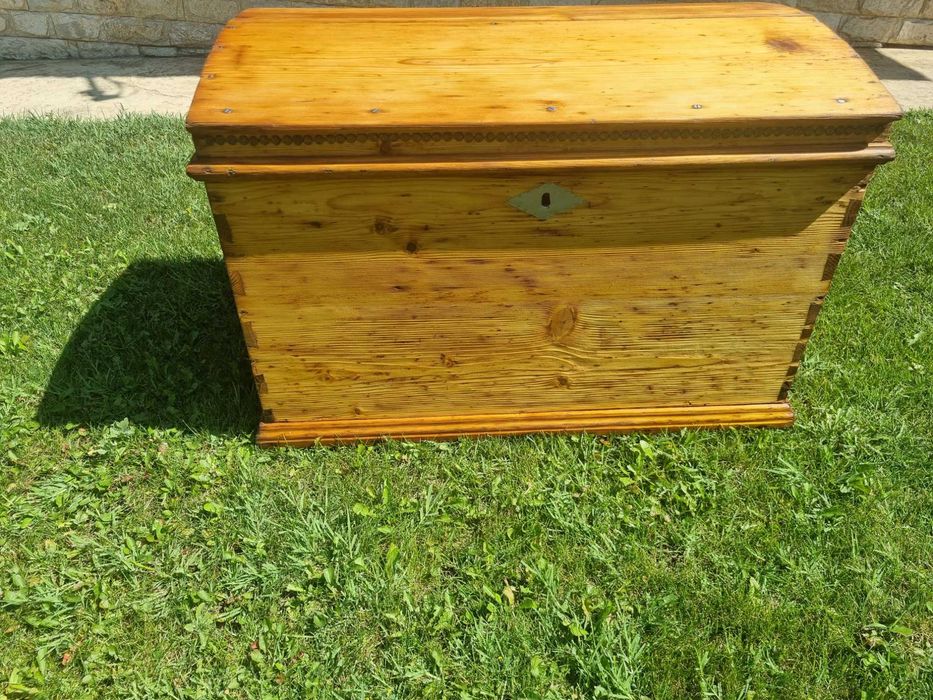 Дървен сандък/ракла/скрин
