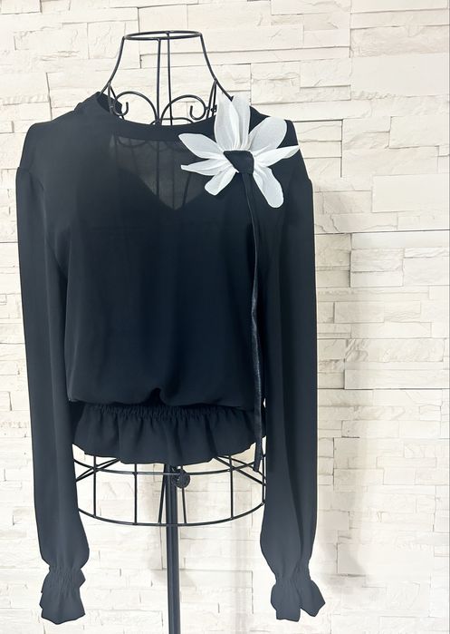 Bluză H&M, neagră, superbă.