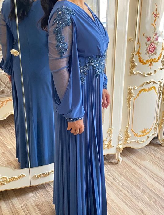 Красивое вечернее платье