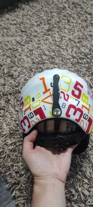 Шлем горнолыжный