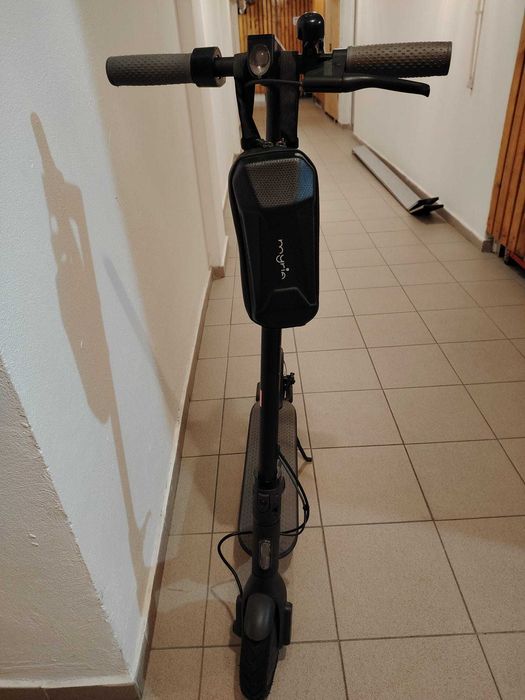 Vand trotineta electrica XIAOMI stare impecabila
