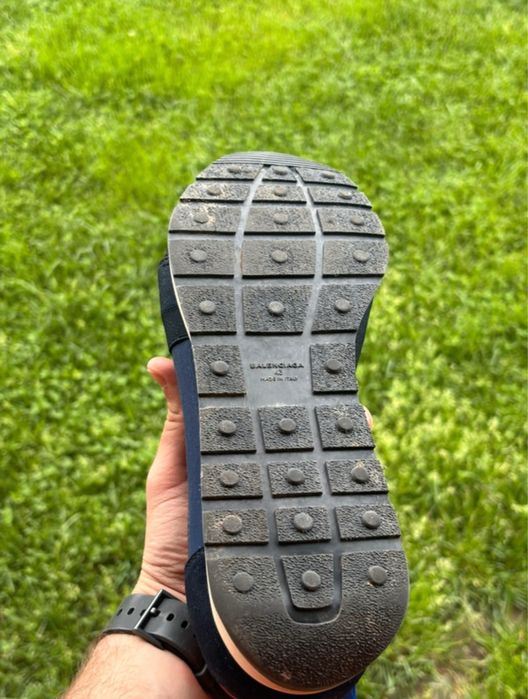 Balenciaga Trainer Race