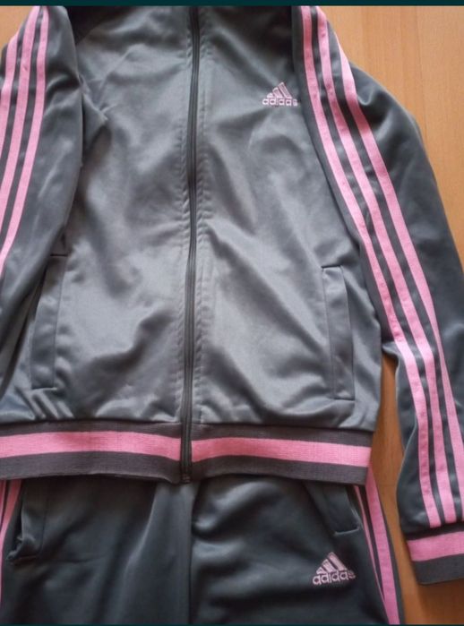 Оригинални спортен екипи  2 броя