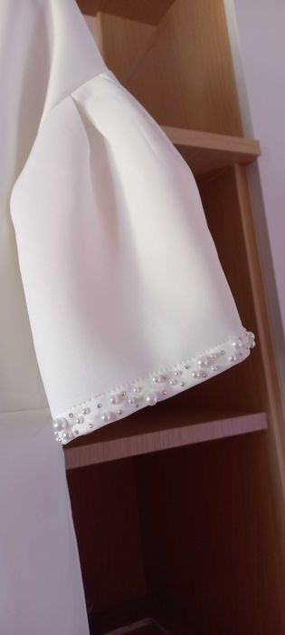 Rochie alba          .