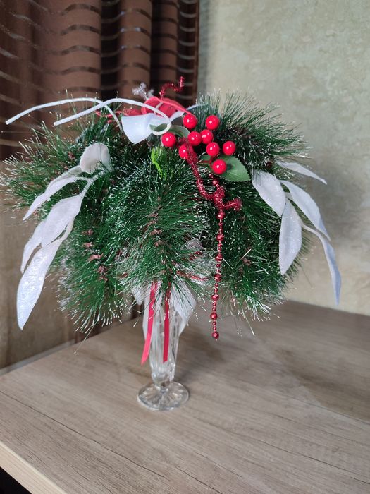 Новогодний настольный букет