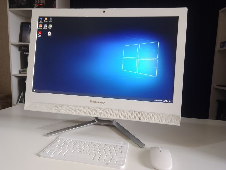 Большой моноблок, компьютер, как ноутбук