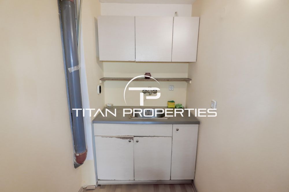 Дава се под наем Етаж от къща в Варна, Бриз - 90 кв.м за 475 € - Снимка #4