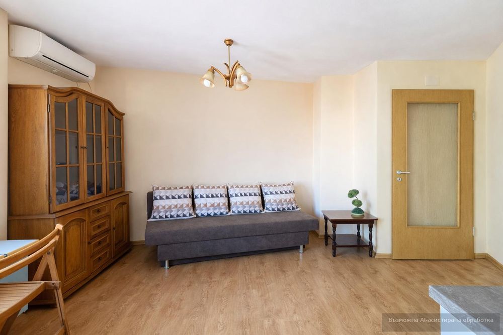 Тристаен апартамент в ТОП Център/ Тиха улица!