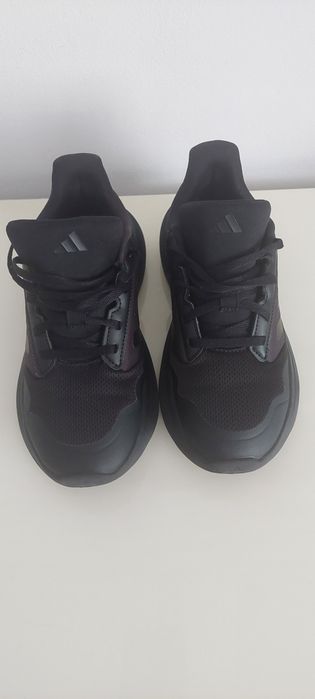 Adidasi adidas mărimea 35 1/3