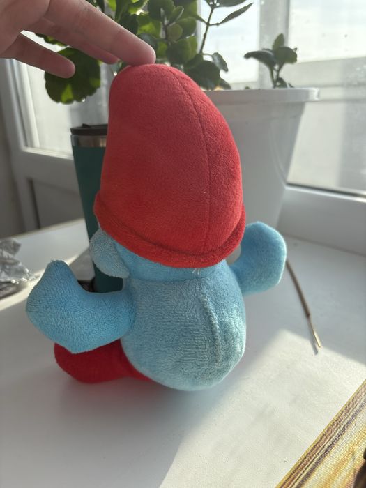 Продаетая мягкий игрушка