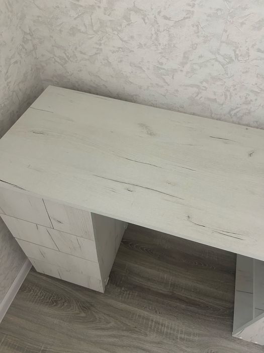 Стол компьютерный новый