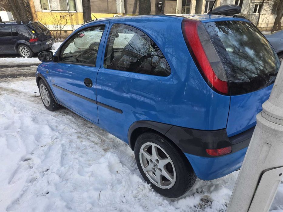 Vand Opel Corsa an 2001 fara AC, geamuri manuale 3 usi