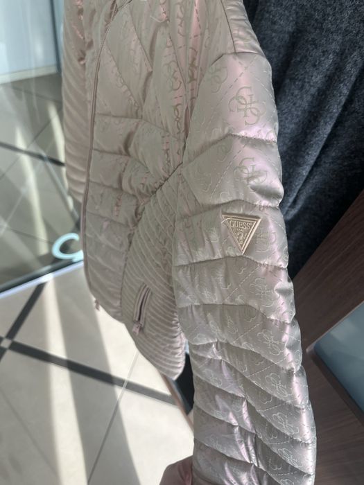 Дамско яке Guess