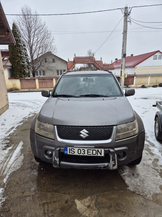 Vând Suzuki Grand Vitara 2.0 benzina 2006
